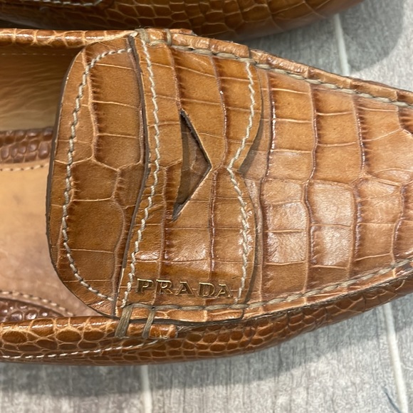 Tan brown Prada loafers - gorgeous alligator texture skin - Picture 2 of 6
